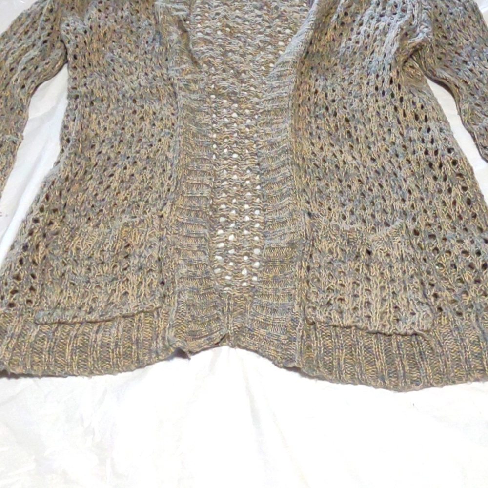 XL Woven Cardigan. Long Sleeves.